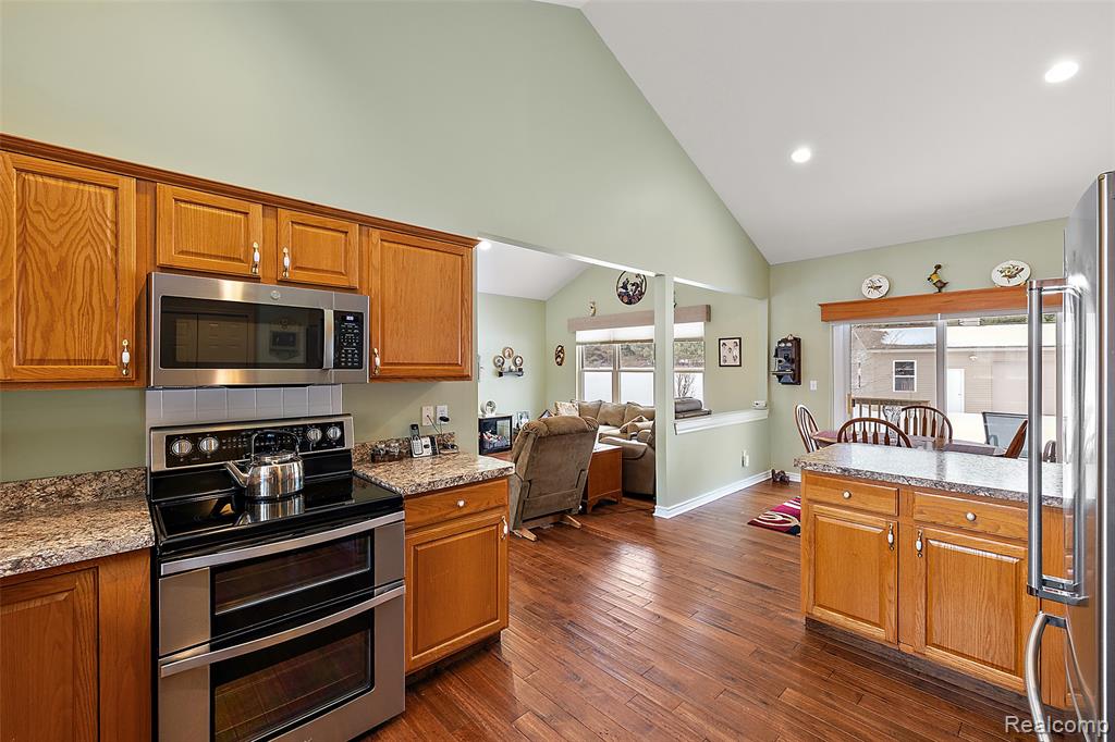 6140 BROOKHAVEN Drive, Imlay City, MI 48444 — Photo 12