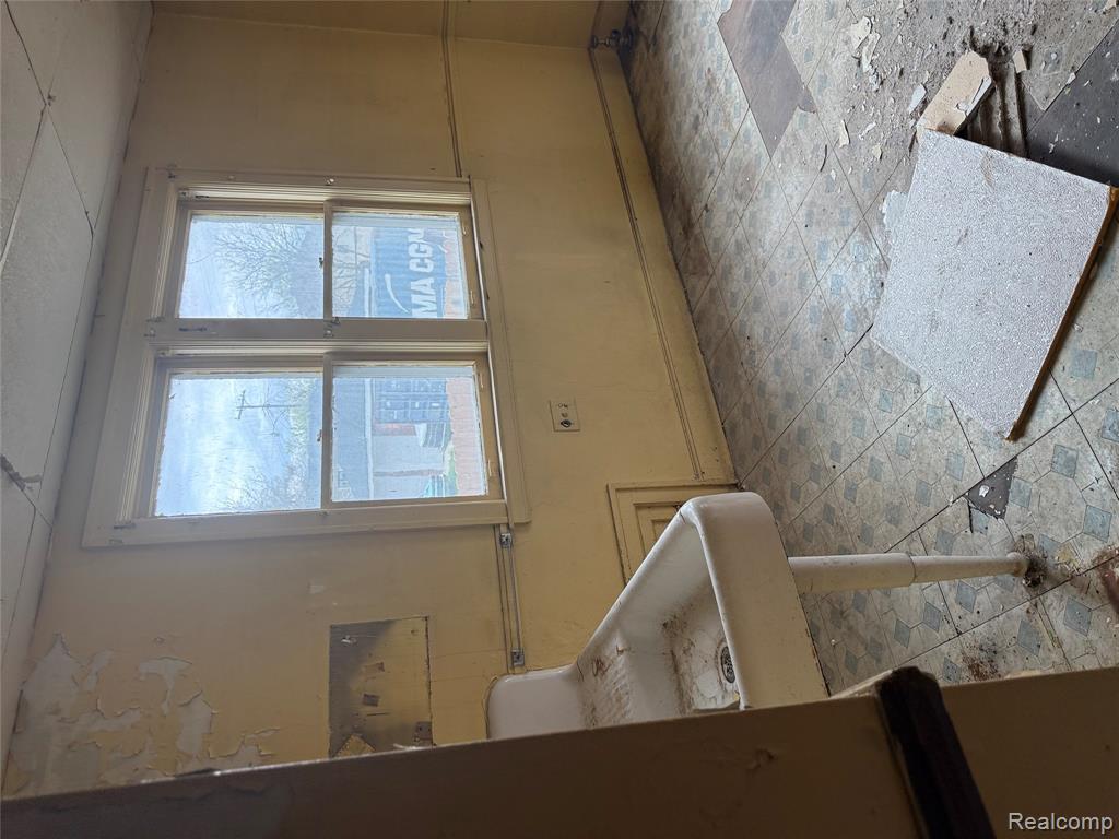 4420 Burns Street, Detroit, MI 48214 — Photo 15