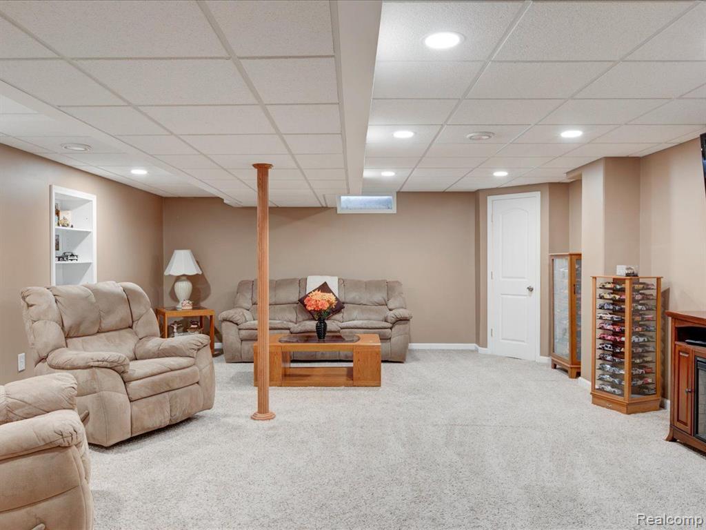 49275 SANTA ANITA Drive W, Chesterfield, MI 48047 — Photo 54