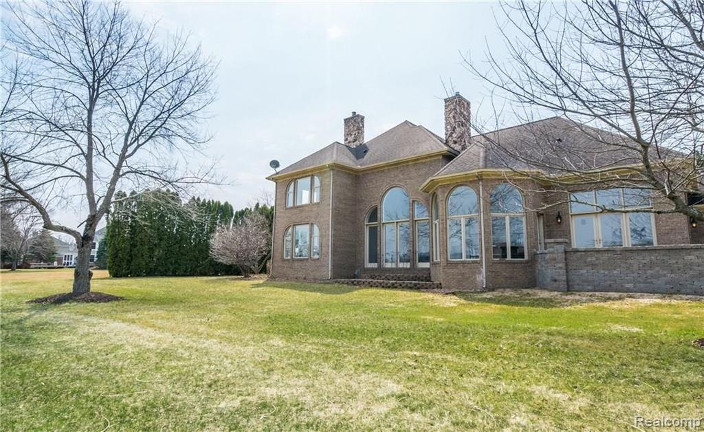 748 Eltham Court, Ann Arbor, MI 48103 — Photo 8