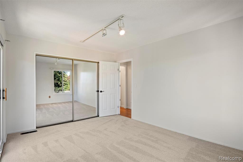 1724 Grove Road, 301, Ypsilanti, MI 48198 — Photo 25