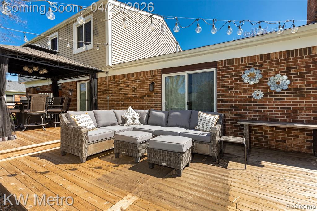 5267 Winchester Drive, Troy, MI 48085 — Photo 45