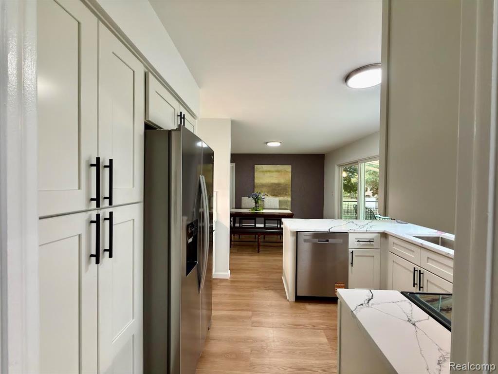 4973 Danbury Drive, Troy, MI 48085 — Photo 17