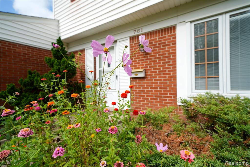 761 Tanglewood Drive, Madison Heights, MI 48071 — Photo 2