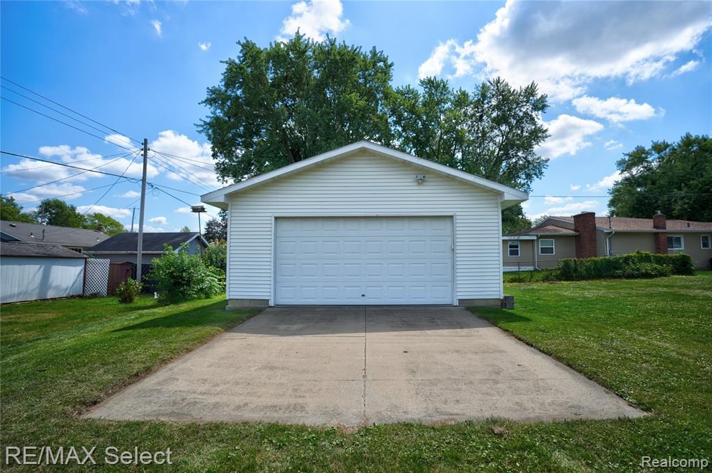 4437 Stoney Ridge Road, Flint, MI 48507 — Photo 22
