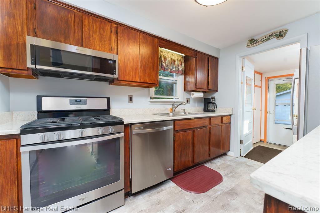 316 E WALNUT Street, Webberville, MI 48892 — Photo 13
