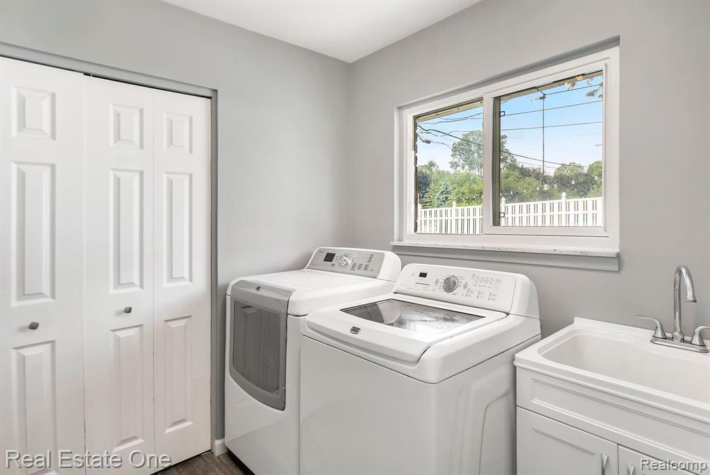 994 HAMPSTEAD Lane, Rochester Hills, MI 48309 — Photo 10