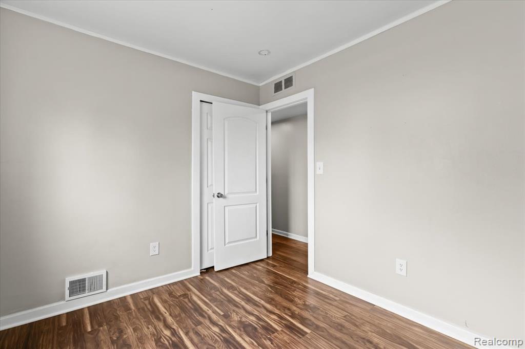 8111 Timken Avenue, Warren, MI 48089 — Photo 12