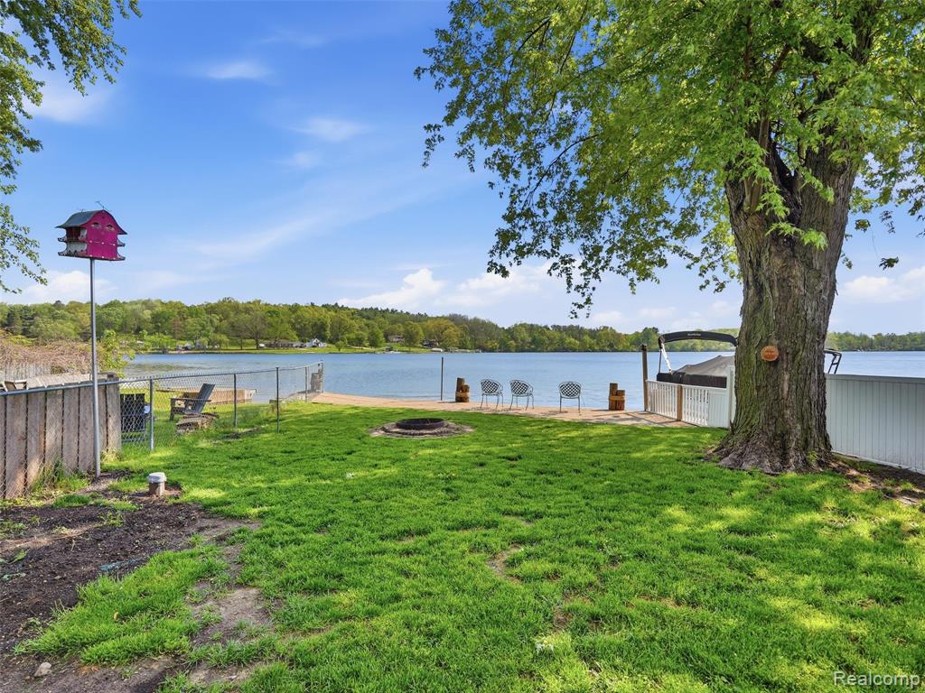 8868 Tackles Drive, White Lake, MI — Photo 38