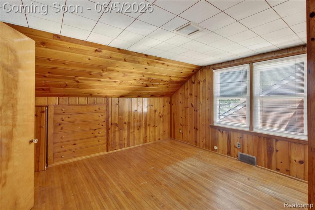 9825 Becker Avenue, Allen Park, MI 48101 — Photo 30