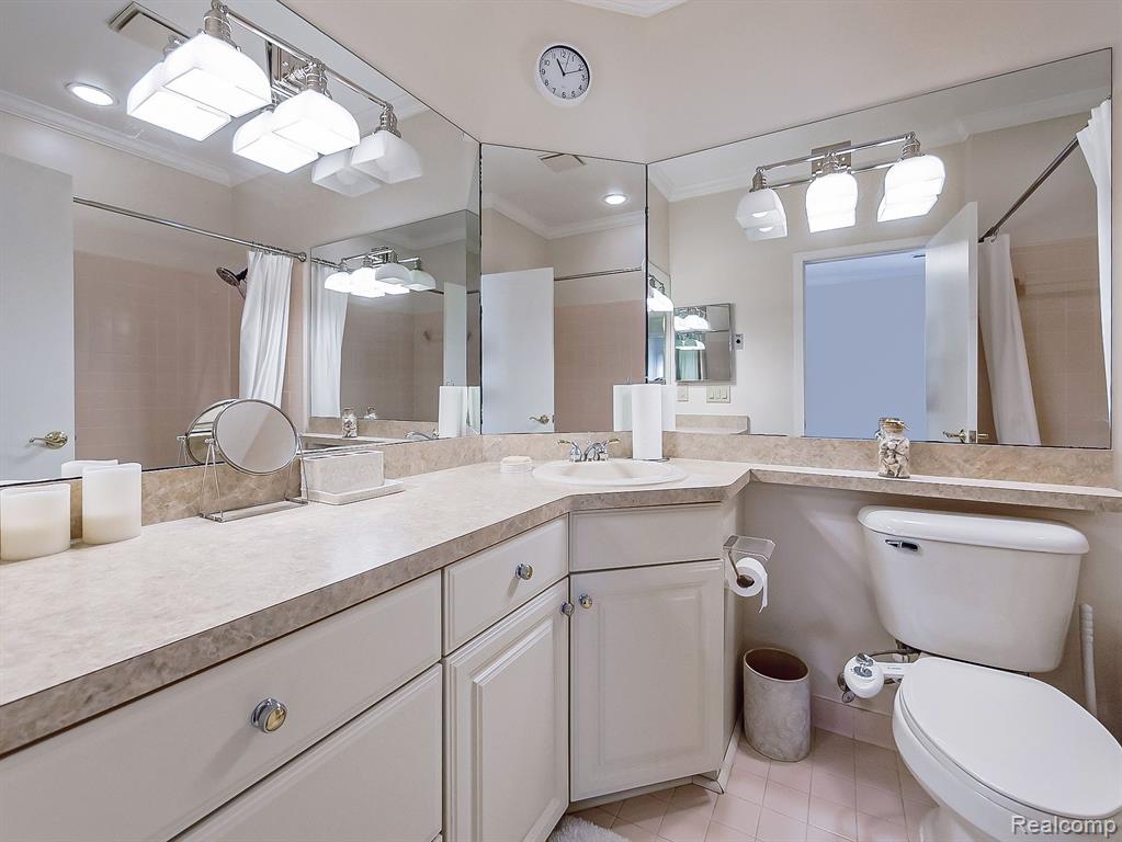 29431 LAUREL Drive, Farmington Hills, MI 48331 — Photo 11