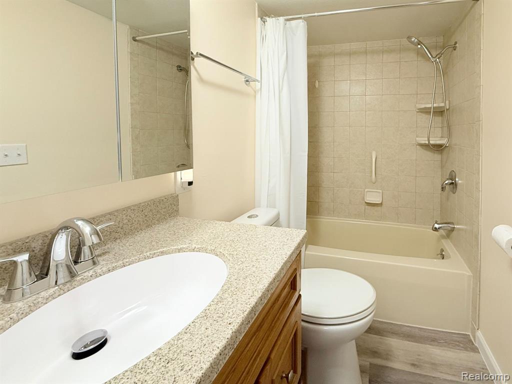 3026 Village Lane, Lot #63, Brooklyn, MI 49230 — Photo 11