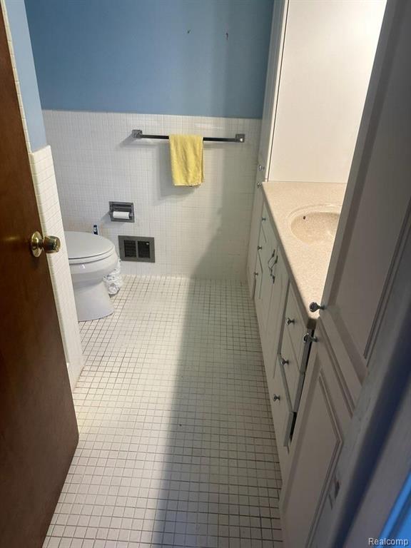 42342 WOODWARD Avenue, C2, Bloomfield Hills, MI 48304 — Photo 13