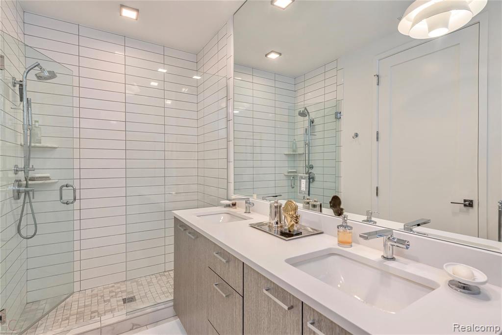 750 FOREST AVE, 502, Birmingham, MI 48009 — Photo 13