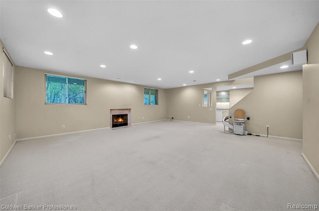 6560 Pleasant Lake Court, 11, West Bloomfield, MI — Photo 44