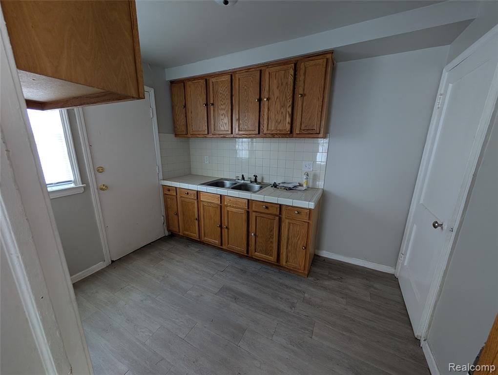 8284 Schaefer Highway, Detroit, MI 48228 — Photo 9