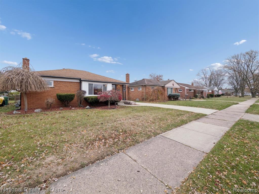 6554 Cardwell Street, Garden City, MI — Photo 4