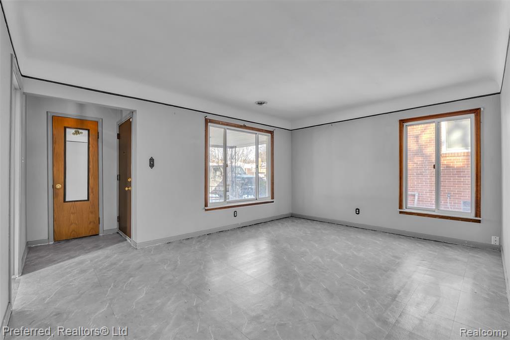 7302 Nightingale Street, Dearborn Heights, MI 48127 — Photo 4