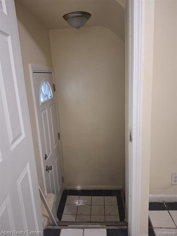 19158 Blackstone Street, Detroit, MI 48219 — Photo 7