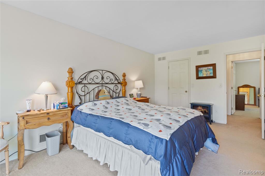 6579 Noble Road, West Bloomfield, MI — Photo 17