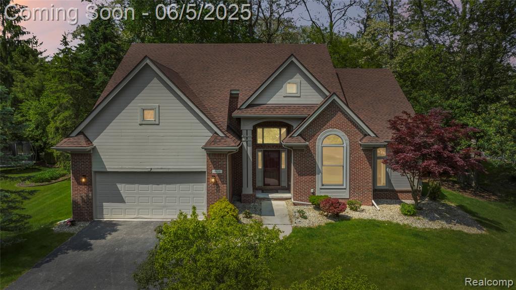 4610 Woodbine Circle, West Bloomfield, MI 48323 — front exterior