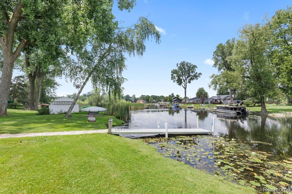 2159 HELMSFORD Drive, Wolverine Lake, MI 48390 — Photo 52
