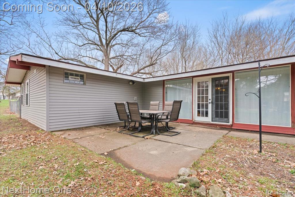 1014 S Adelaide Street, Fenton, MI, 48430