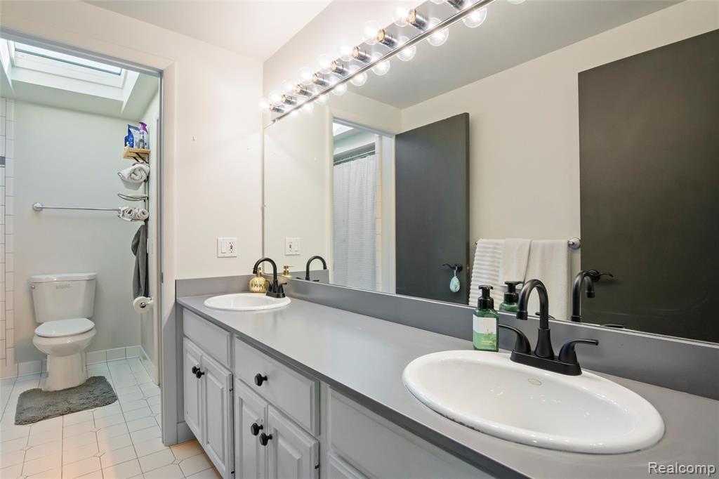 42085 Banbury Road, Northville, MI 48168 — Photo 35
