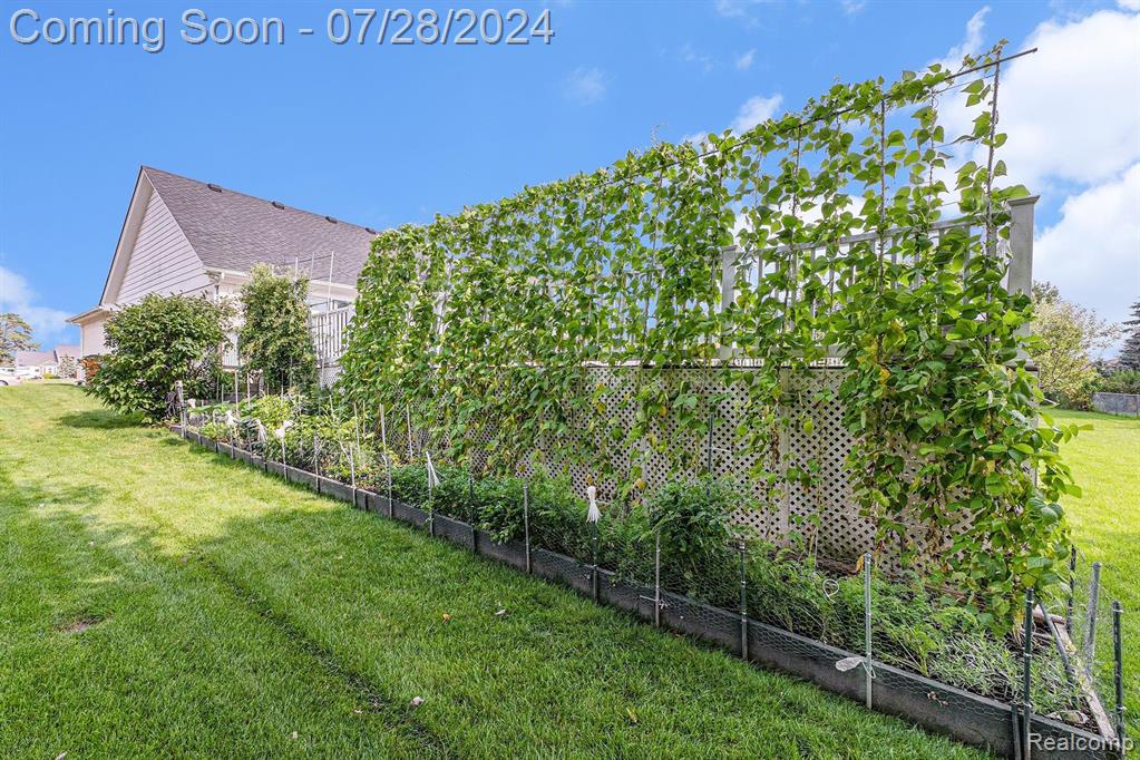 50531 PRINCETON Drive, Macomb, MI 48044 — Photo 31
