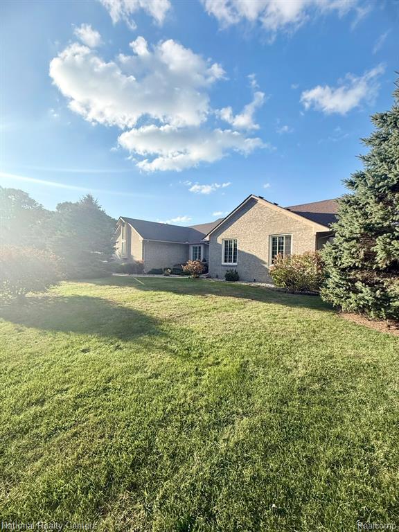 5115 Driftwood Drive, Commerce Twp, MI 48382 — Photo 3