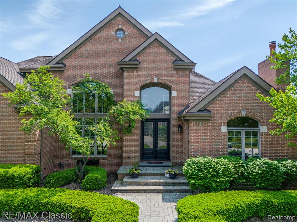 18438 Clairmont Circle E, Northville, MI 48168 — Photo 6