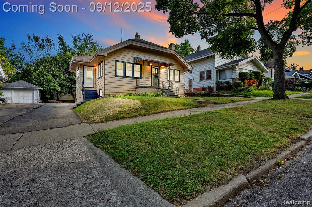 920 Belmont Avenue, Flint, MI 48503 — front exterior