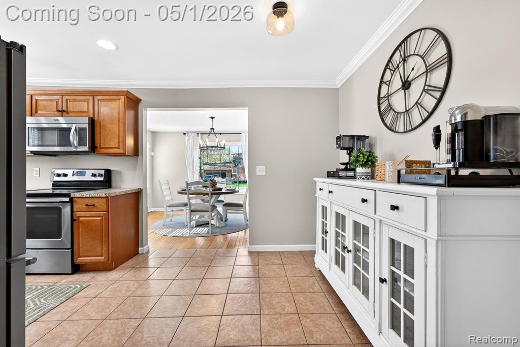 20479 Old Homestead Drive, Harper Woods, MI 48225 — Photo 9