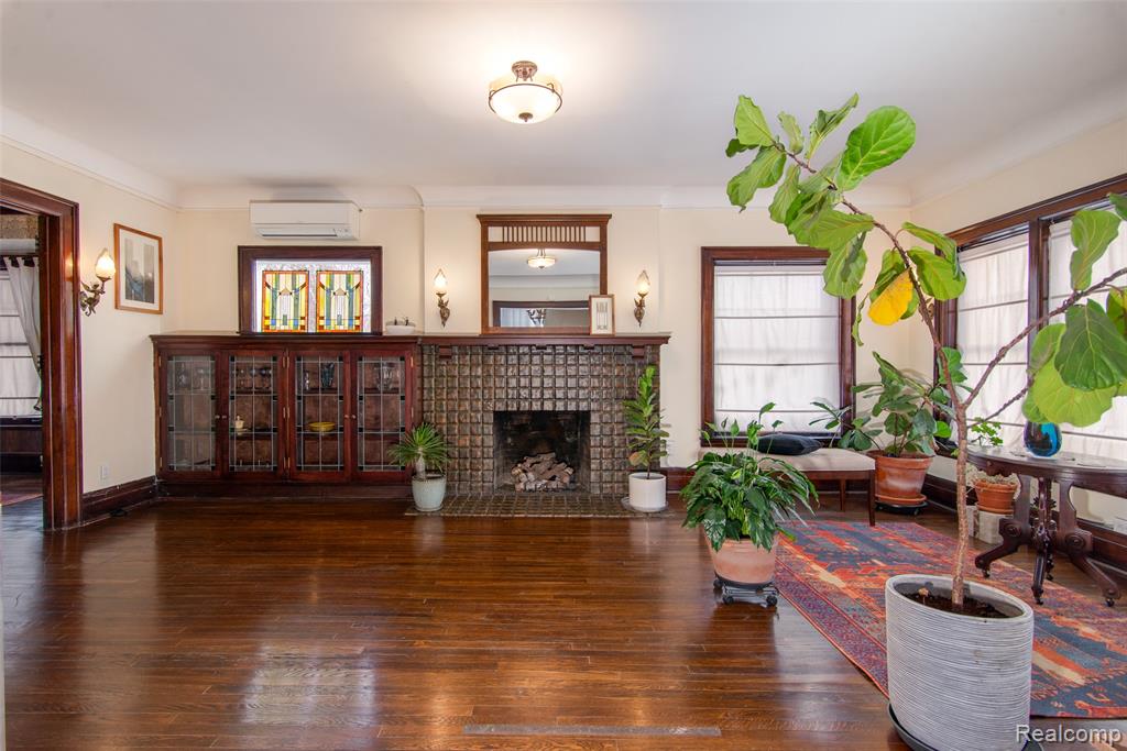 22 Edison Street, Detroit, MI 48202 — Photo 6