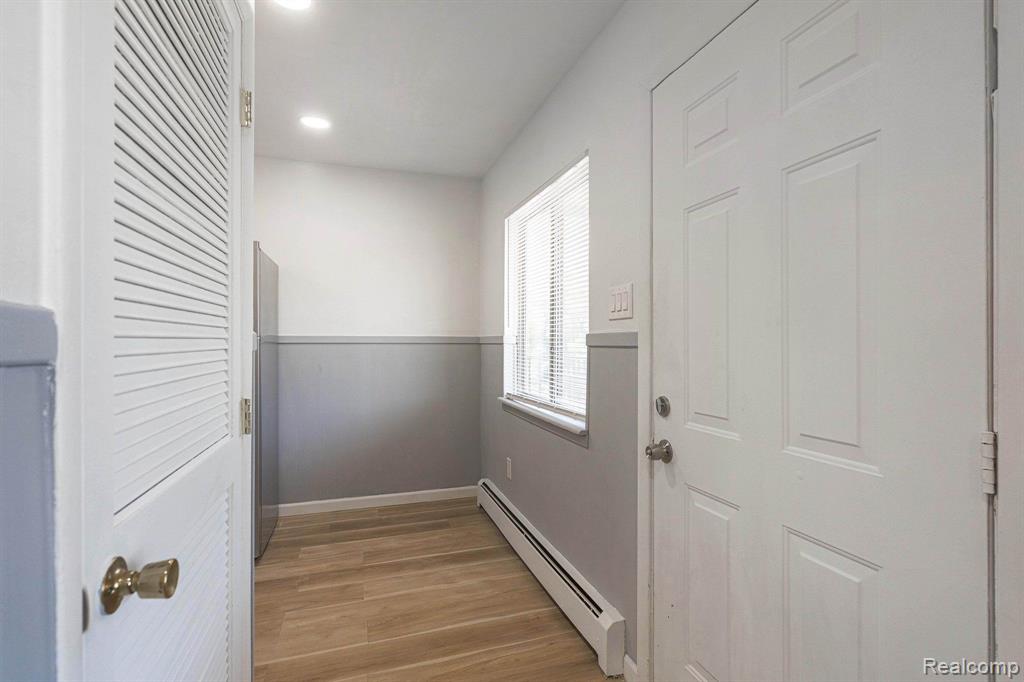 2475 S COMMERCE Road, Wolverine Lake, MI 48390 — Photo 13