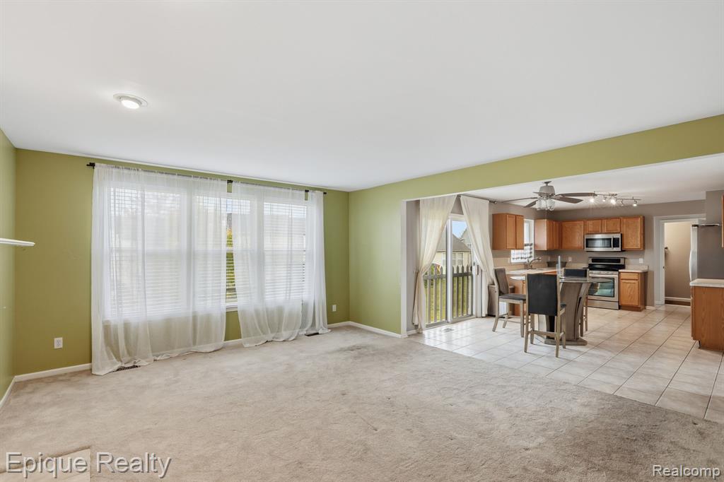 755 Lacosta Court, Pontiac, MI 48340 — Photo 8