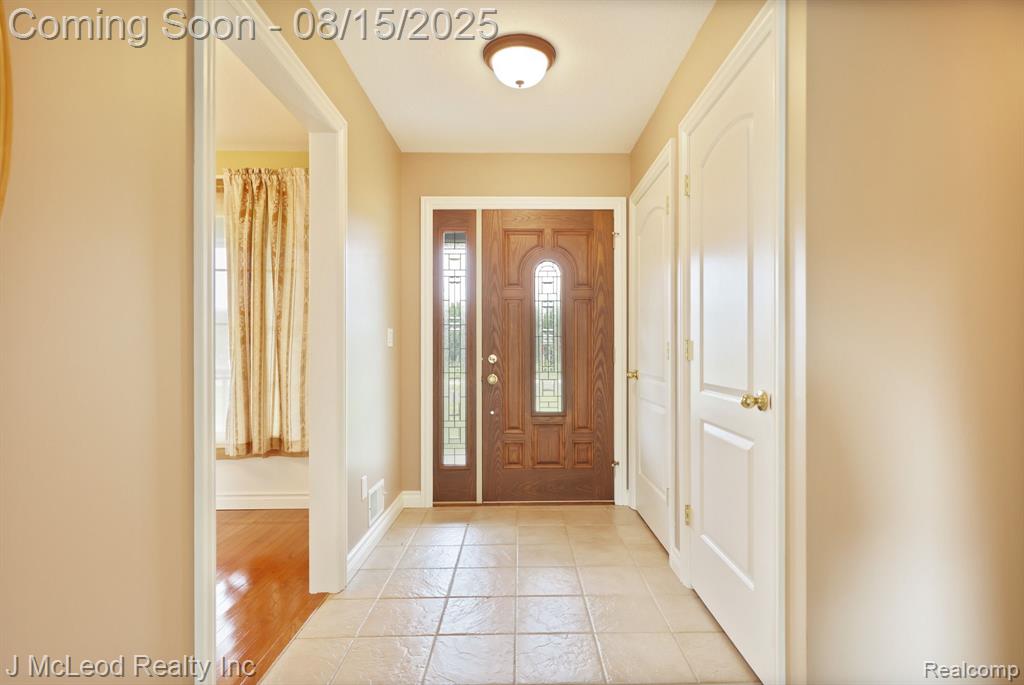9019 Cardinal Drive, Millington, MI 48746 — Photo 8