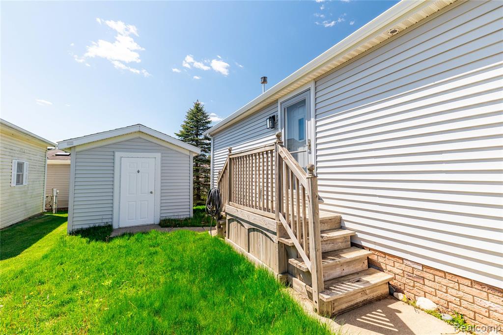 11160 Chestnut Run Court, South Lyon, MI 48178 — Photo 26