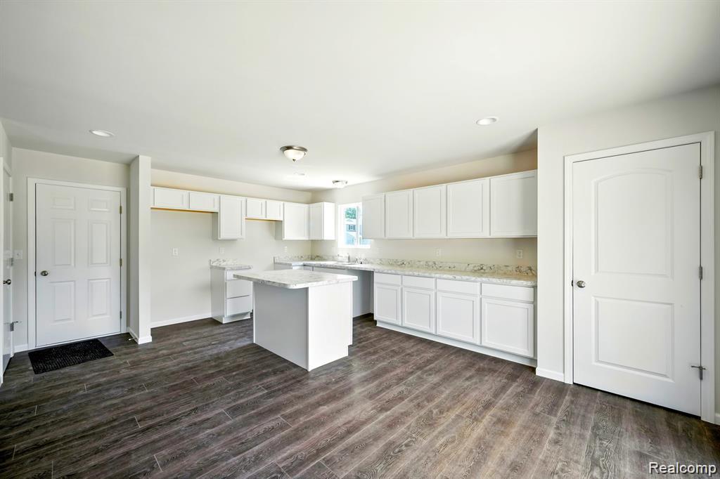 5760 Copper Tree Park, Waterford, MI 48327 — Photo 13