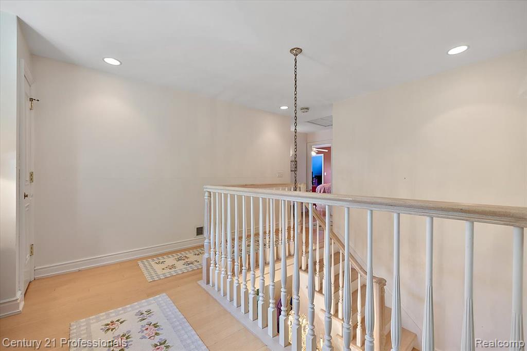40205 Ashland Drive, Sterling Heights, MI 48313 — Photo 39