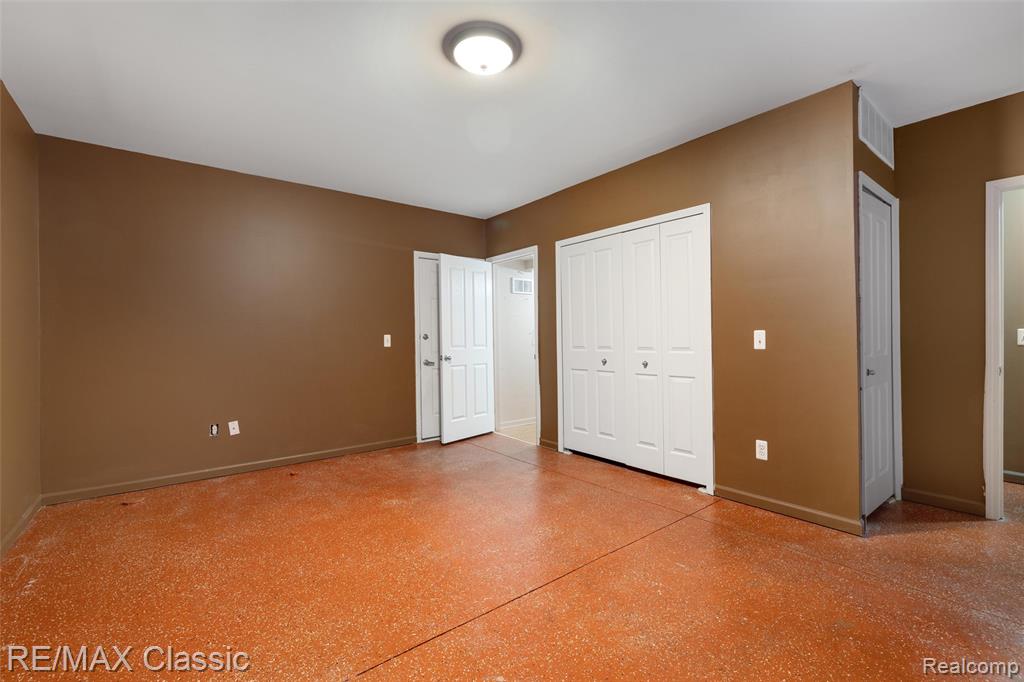 8114 Heron Hills Drive, Walled Lake, MI 48390 — Photo 29