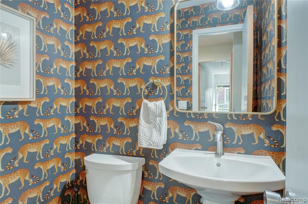 19341 Devonshire Street, Beverly Hills, MI 48025 — Photo 21