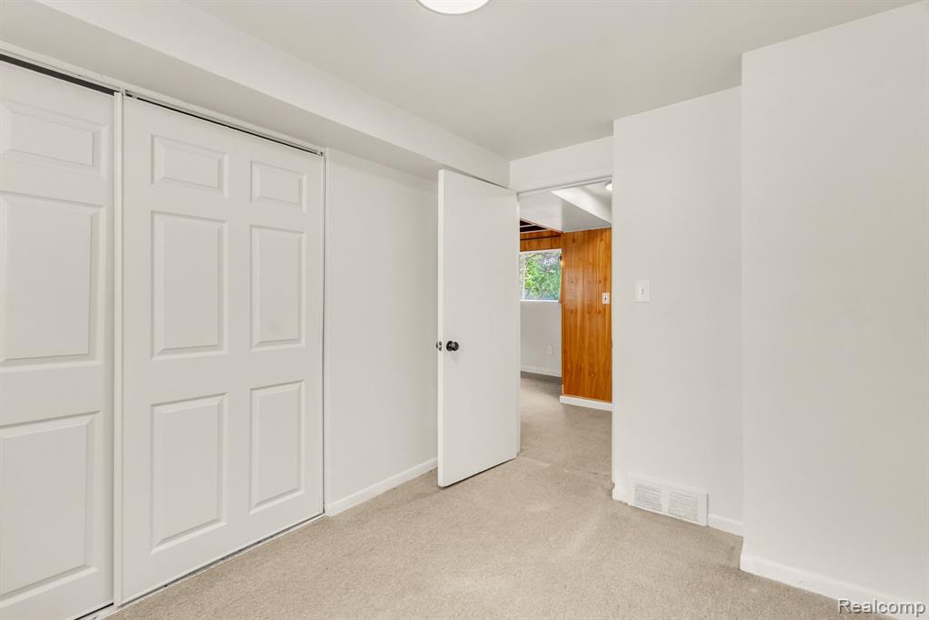 17207 Archdale Street, Detroit, MI 48235 — Photo 9