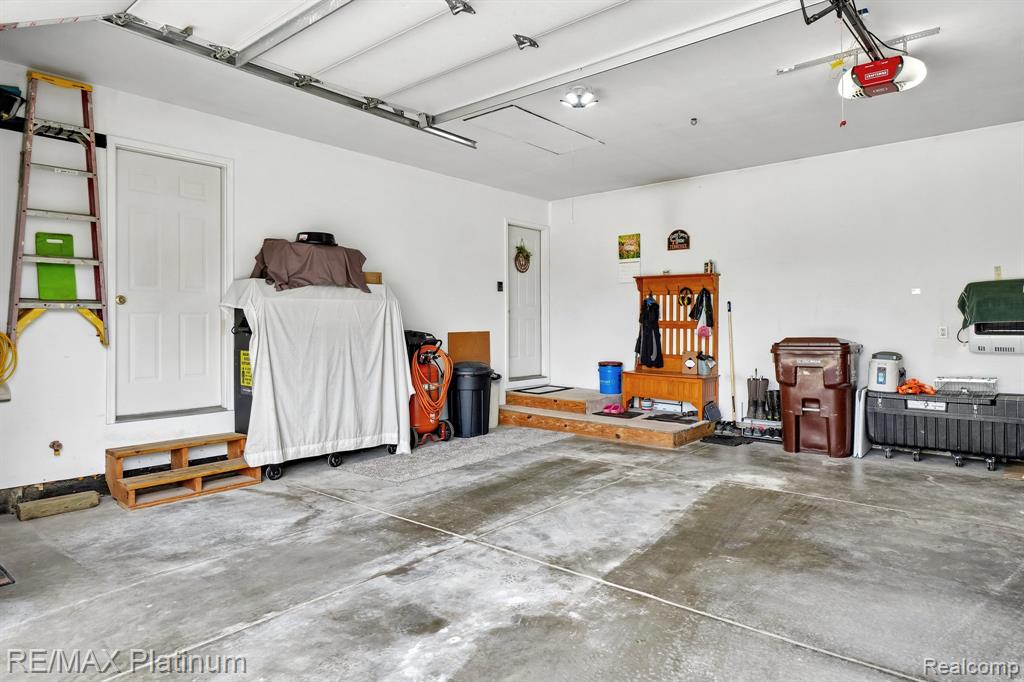 11704 Glen Mary, Byron, MI 48418 — Photo 47