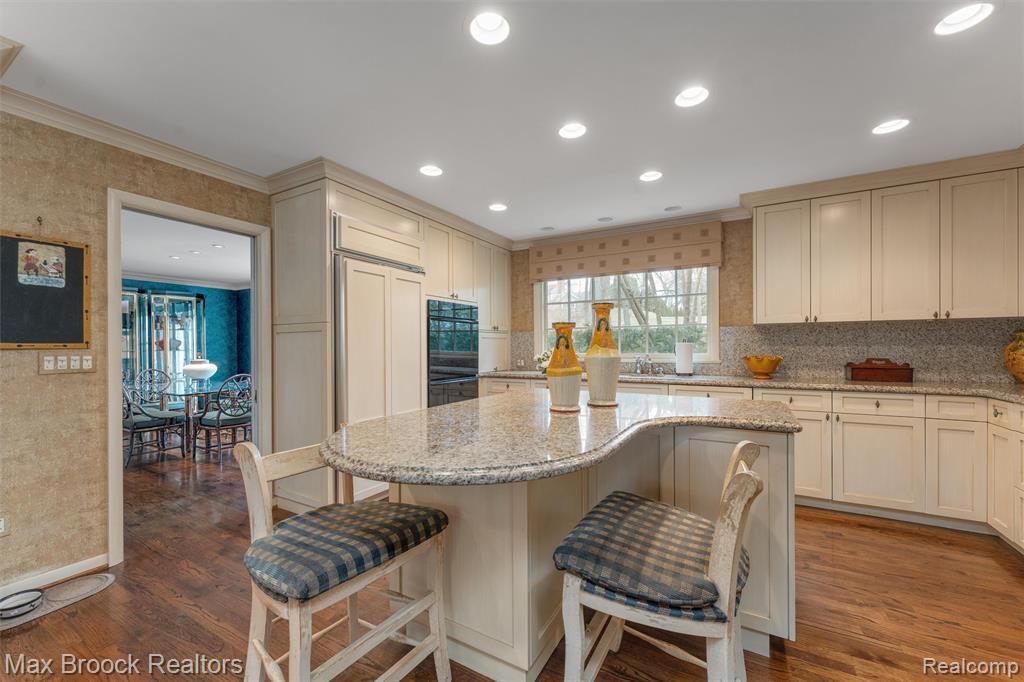 919 W Glengarry Circle, Bloomfield Hills, MI 48301 — Photo 13