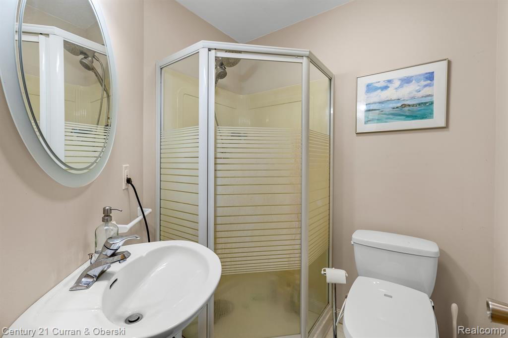5590 VREELAND Road, Ann Arbor, MI 48105 — Photo 9
