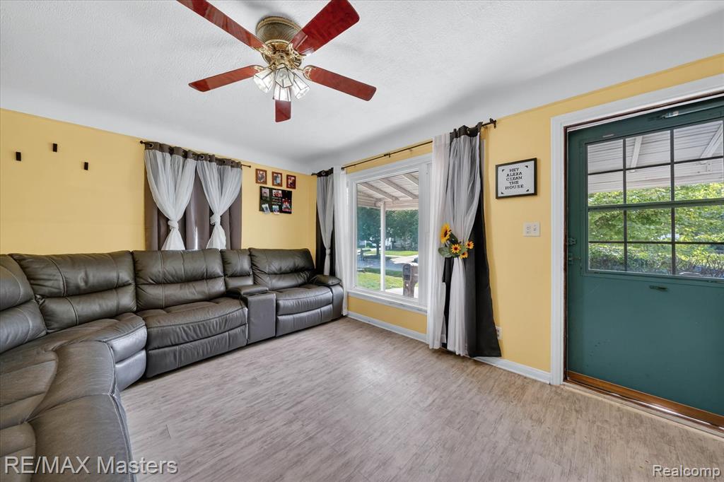 4643 Niagara Street, Wayne, MI 48184 — Photo 7
