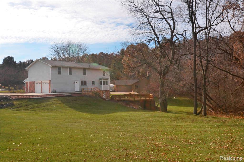8152 Fairfield Circle, Springfield, MI — Photo 31