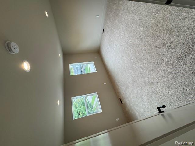 27305 Groveland Street, Madison Heights, MI 48071 — Photo 16