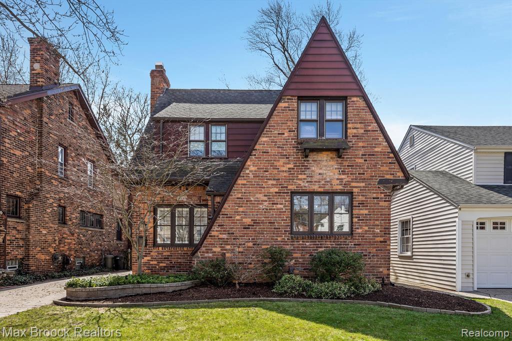 831 W OAKRIDGE Street, Ferndale, MI 48220 — Photo 3